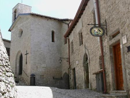 Locanda Il Falco Nero Fumone Kültér fotó