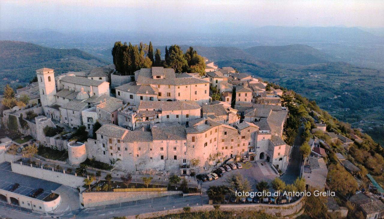 Locanda Il Falco Nero Fumone Kültér fotó