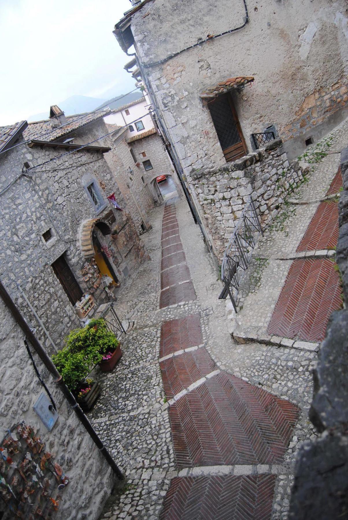 Locanda Il Falco Nero Fumone Kültér fotó