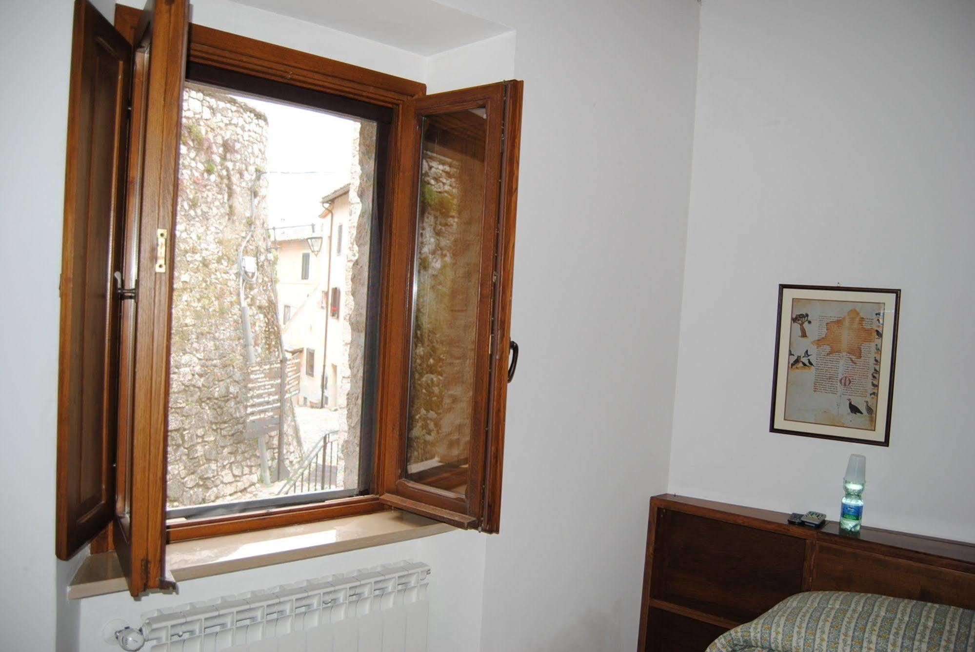 Locanda Il Falco Nero Fumone Kültér fotó