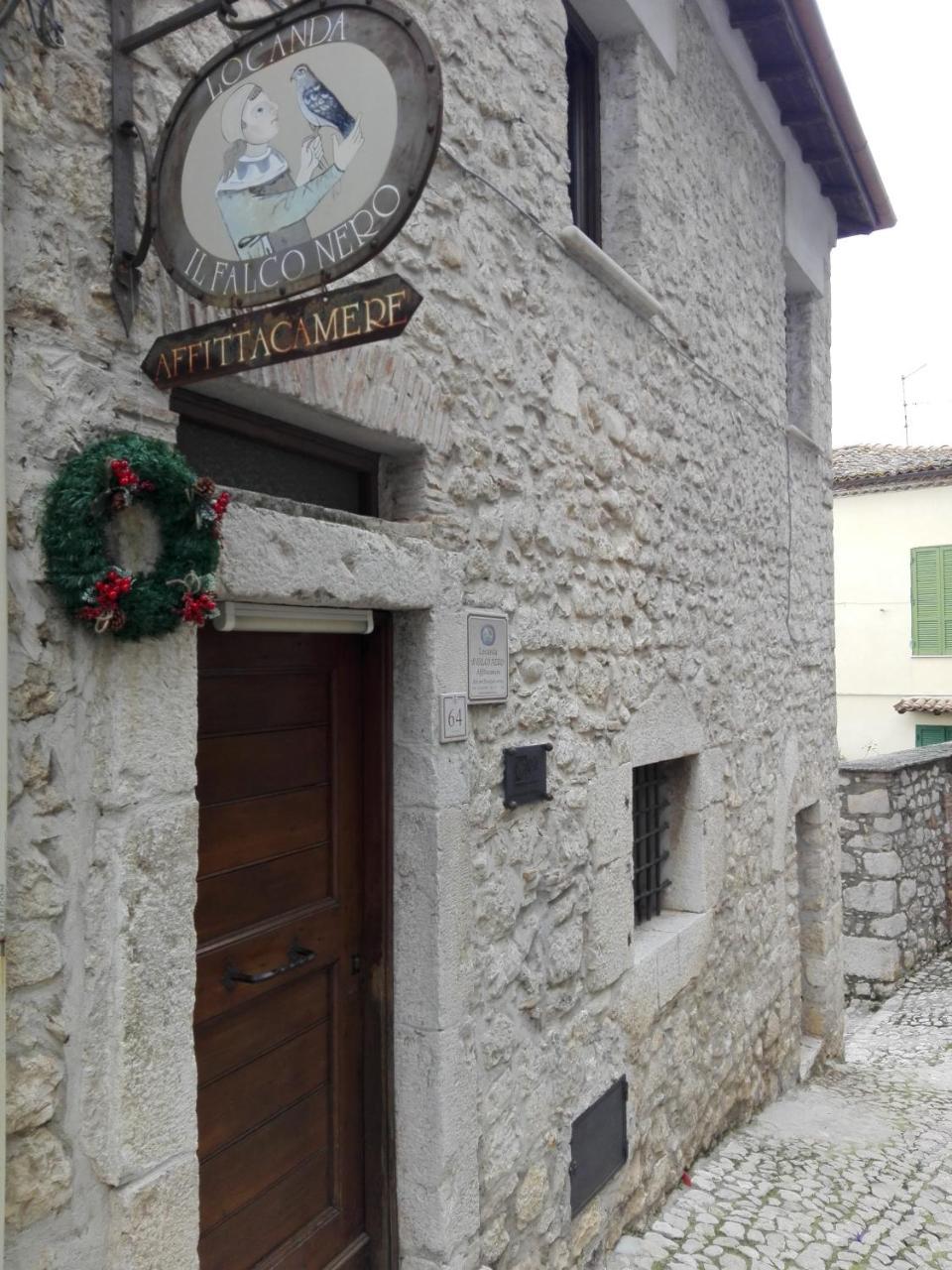 Locanda Il Falco Nero Fumone Kültér fotó